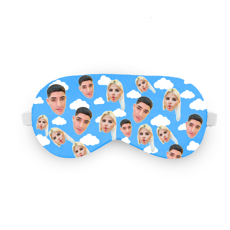 כיסוי עיניים בעננים עם פרצוף בעיצוב אישי - אקססורי לשינה וטיסה שוגיס