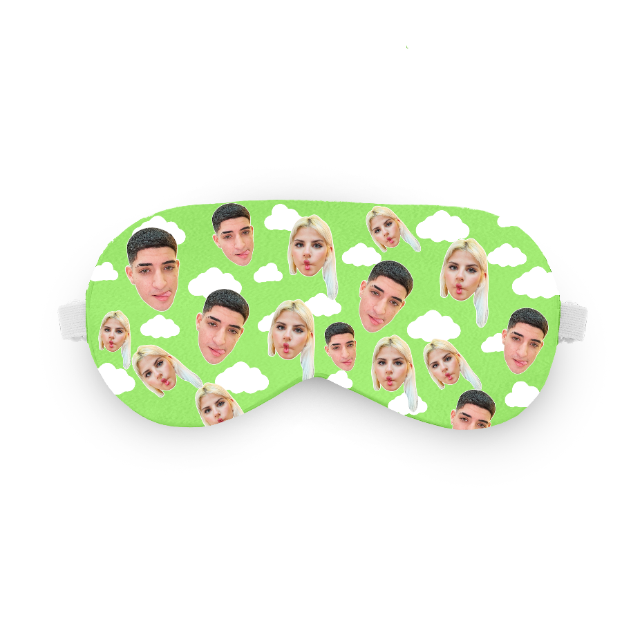כיסוי עיניים בעננים עם פרצוף בעיצוב אישי - אקססורי לשינה וטיסה שוגיס